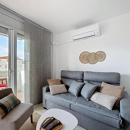 Apartamento Sol Y Playa 4 1 Piso Muy Bonito Y Reformado Rosas